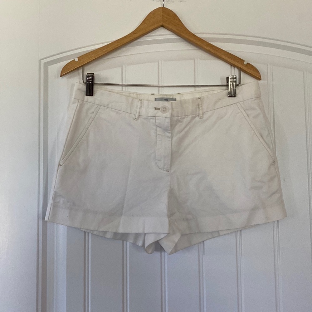 Gap White Stretch Shorts Size 6